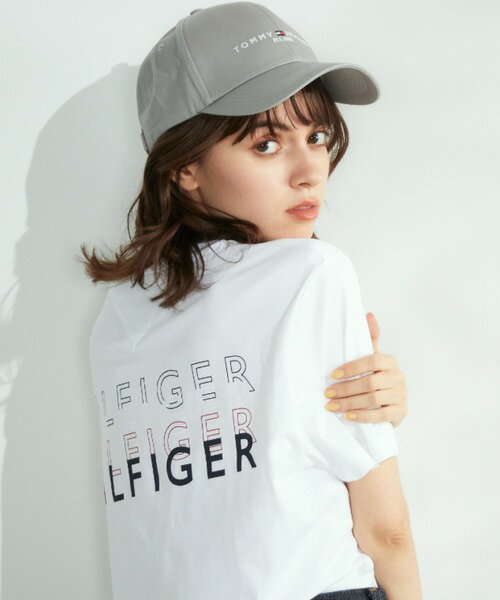 HILFIGERバックロゴTシャツ／トミー ヒルフィガー（Tommy Hilfiger）のサムネイル