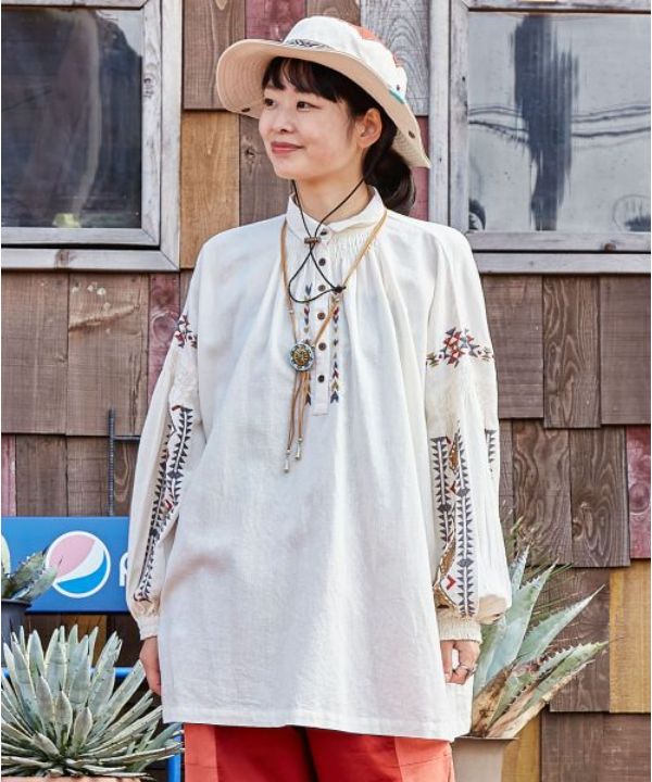 【チャイハネ】ヨーパ刺繍トップス／チャイハネ（CAYHANE）のサムネイル