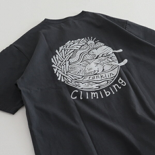 【Franklin　Climbing／フランクリンクライミング】エッセンシャルバックプリントTシャツ／フレディ＆グロスター（FREDY＆GLOSTER）