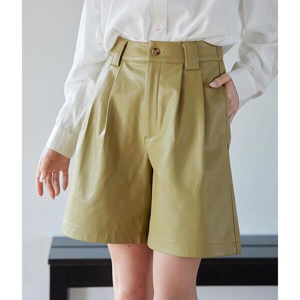 フェイクレザータックハーフパンツ／チル（Chille）