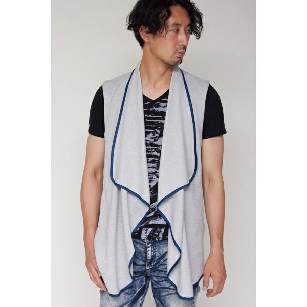 [型番：2001232]＜DESIGN＞カラーテープでトリミングを効かせたドレープベスト。さらりとしたタッチで羽織りやすく、Tシャツやインナーのレイヤードアイテムとしておすすめの一着です。＜TEXTILE＞ナチュラルな表情と清涼感をみせる麻調合繊カノコジャージー。涼しげな素材感で夏場にはぴったりのマテリアルです。■カラー：ブルーM:着丈70.5cm肩幅38.5cmL:着丈72.5cm肩幅40.5cmLL:着丈73.5cm肩幅42cm※(　)で表記されている数字はヌードサイズです。ヌードサイズとは衣服を身につけない身体のサイズです。お客様ご自身の身体サイズと比較してお選びください。 ■素材： ポリエステル98% ポリウレタン2% (テープ部分)ポリエステル95% ポリウレタン5% ■お手入： &nbsp;&nbsp;&gt;&gt;商品のお取り扱い方法 ■原産国： 中国TORNADO MART∴ドレープトリミングベスト／トルネードマート（TORNADO MART）ブルー画面上と実物では、多少色具合が異なって見える場合がございます。