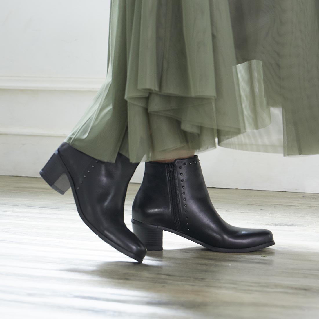 スクエアトゥショートブーツ／イング（シューズ）（ing）のサムネイル