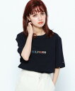 コントラストステッチロゴTシャツ／トミー ヒルフィガー（Tommy Hilfiger）