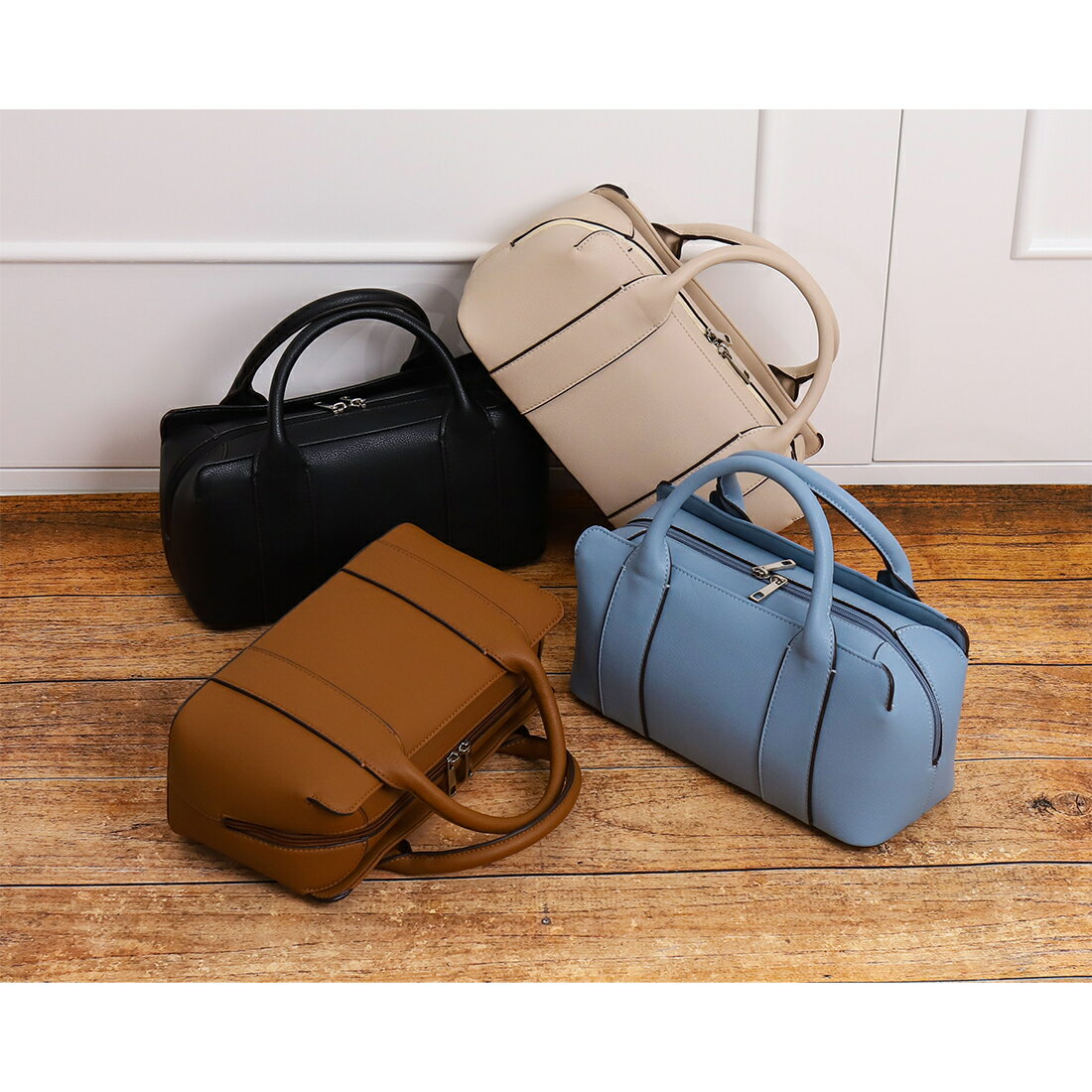 【22秋冬新作】ストラップ付き2WAYスクエアバッグ／アルテミス by ダイアナ（artemis by DIANA）のサムネイル