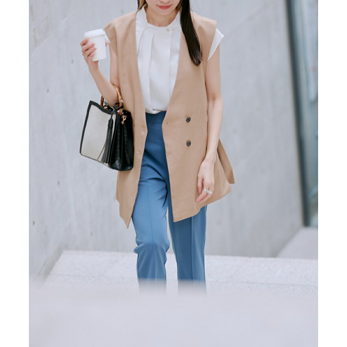 【WEB限定】【SET】フレンチスリーブタックブラウス＆フレアーパンツセット【sustainable／ビザビ（vis-`a-vis）のサムネイル