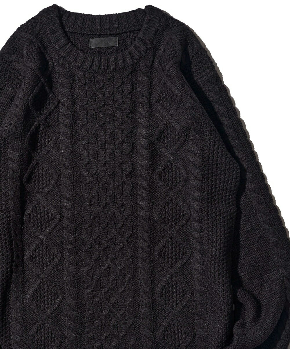 ケーブル編みクルーネックニット/アドポーション(ADPOSION)