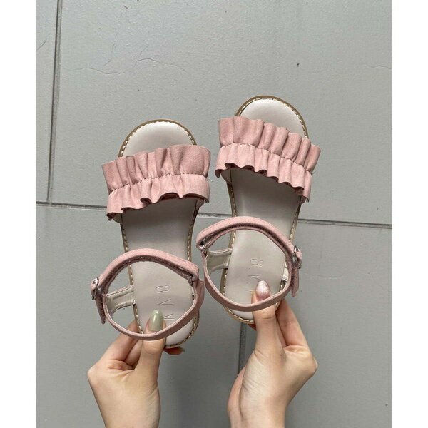 [KIDS]フリルフラットサンダル[WEB限定サイズ]／アー・ヴェ・ヴェ（a.v.v）のサムネイル