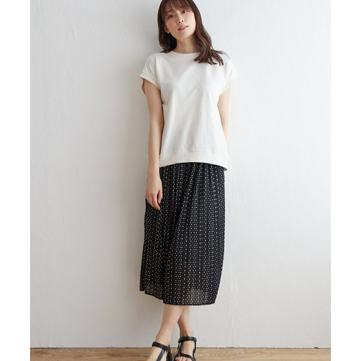 ミニ裏毛プルオーバー・プリーツスカート セットアップ／イッカ（ikka）