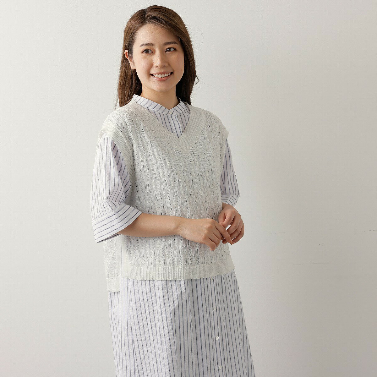 透かし編みニットベスト／ラ・クープ（LACOUPE）