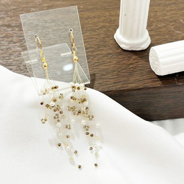 スレッドフリンジタイプピアス／ピニーパール（Pinny Pearl）