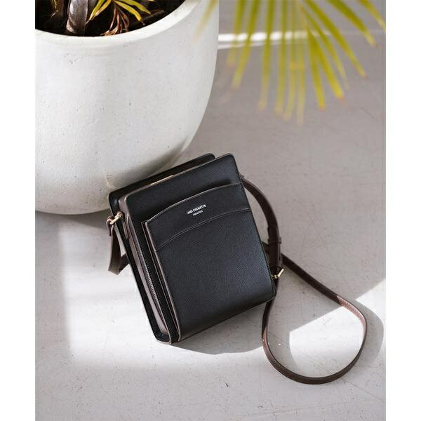 縦型スクエアショルダーバッグ／アンドシュエット（＆ chouette）