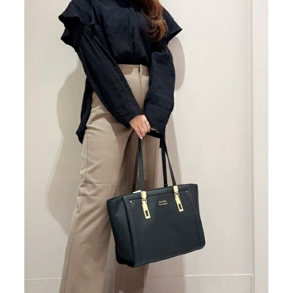 ロゴ型押し3層トート／オーバータッシェ（Ober Tashe）