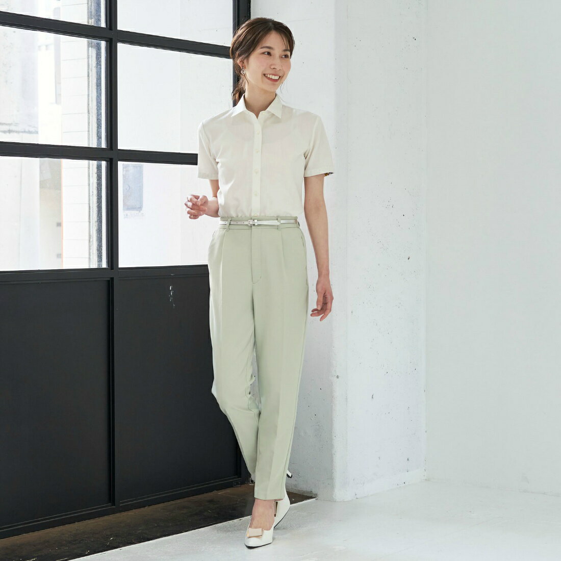 形態安定 ワイド衿 半袖 レディースシャツ／ブリックハウス（BRICKHOUSE）