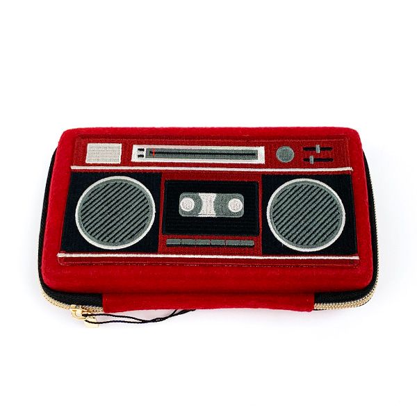 ポーチ ラジカセ(L) PUPU FELT 小物入れ レッド レトロ雑貨／パーフェクト・ワールド・トーキョー（Per..