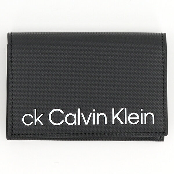 CK カルバン・クライン(CK CALVIN KLEIN)の名刺入れ。［ポイント］ぷっくりとしたプリントロゴが魅力的なポイントです。シンプルなデザインなので、年齢問わずご使用いただけます。［素材］本体素材には牛革を使用しています。細かいシボが入っているため、傷が付いても目立ちにくい仕様となっています。［機能・収納］●メインルーム(仕切りあり)●カードポケットx2［型番：841601]■カラー：クロ、カーキ、シロ、ライトブルーサイズ高さ幅まち＊＊7．511．01．5※(　)で表記されている数字はヌードサイズです。ヌードサイズとは衣服を身につけない身体のサイズです。お客様ご自身の身体サイズと比較してお選びください。 ■素材： 牛革 ■お手入： &nbsp;&nbsp;&gt;&gt;商品のお取り扱い方法 ■原産国：【CK　カルバン・クライン】名刺　841601／CK カルバン・クライン（CKCALVIN KLEIN）クロカーキシロライトブルー画面上と実物では、多少色具合が異なって見える場合がございます。