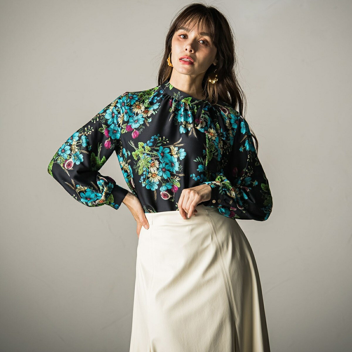 イチジクプリントブラウス／ビアッジョブルー（Viaggio blu）のサムネイル