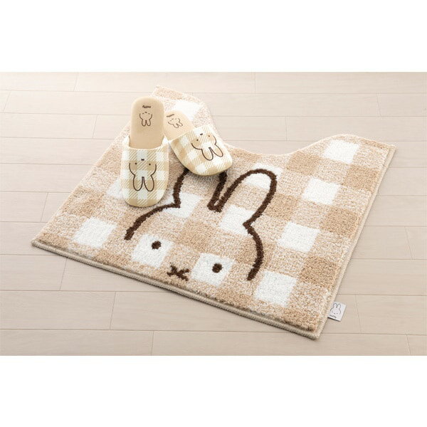 ギンガムチェックと線画のミッフィーが可愛らしい、トイレマット（約58×60cm）／S.D.S （SenkoDesignSt..