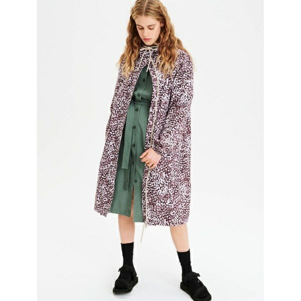 透湿防水ロングフーデッドパッカブルジャケット／エーグル（AIGLE）