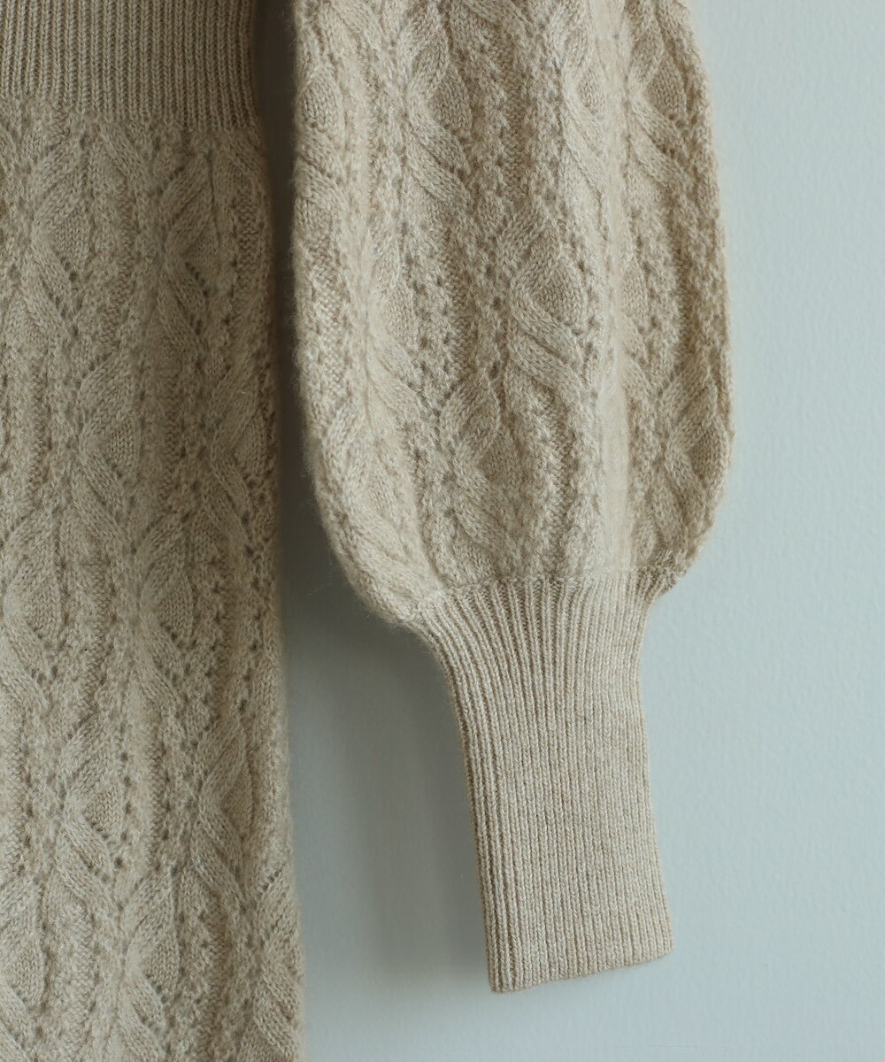 【DECADE CLASSIC】カシミヤ100％　葉柄ワンピース／ディケイドクラシック（DECADE CLASSIC）