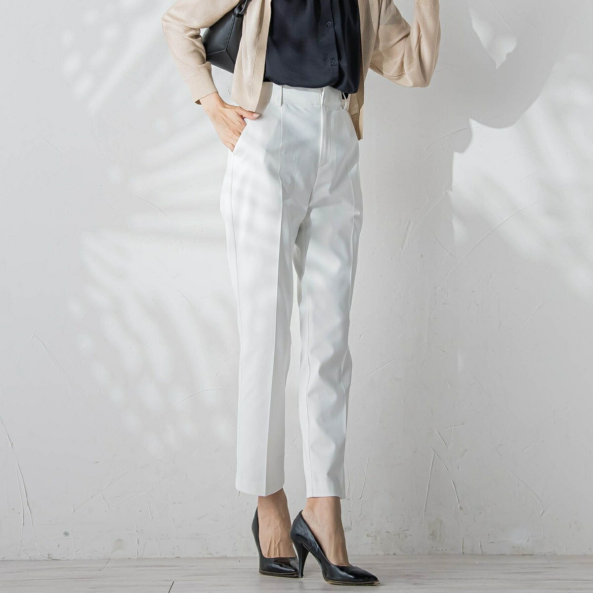 【TVドラマ着用】シャークスキンテーパードパンツ ≪手洗い可能≫／ケティ（ketty）のサムネイル