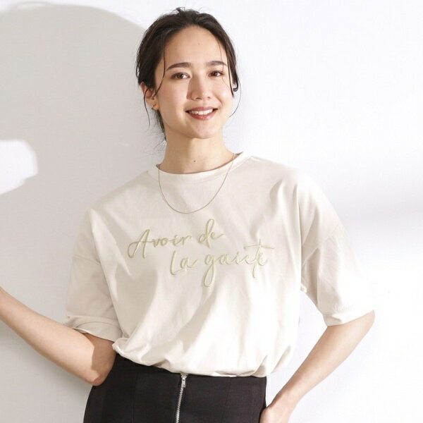 【洗えるひんやりUV】 大人のための ぷっくりラメロゴTシャツ／シューラルー（SHOOLARUE）