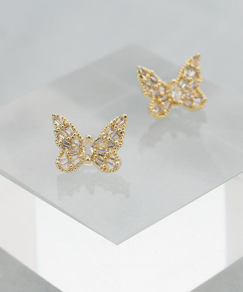 ゴールドきらめきバタフライ／貼るだけピアス PiPPi（Harudake Pierce PiPPi）