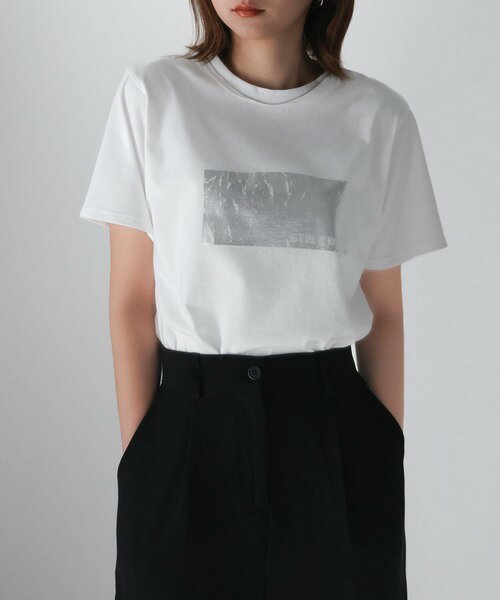 【mily bilet】一点投入でモードなおしゃれ感が漂う。綿100%箔プリントアソートTシャツ／クラシカルエルフ（Classical Elf）