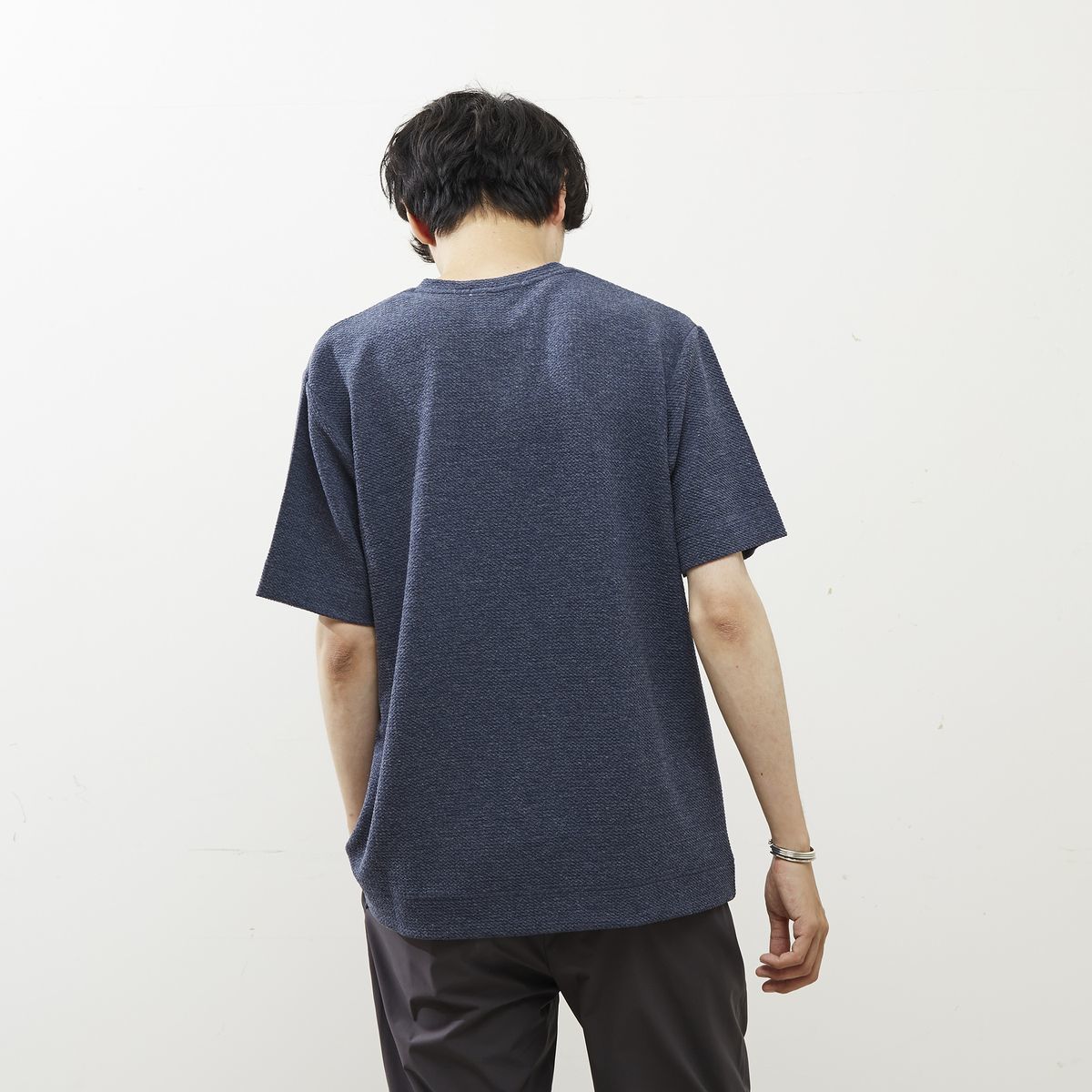 シュリンクジャガードVネックTシャツ／メンズメルローズ（MEN'S MELROSE）