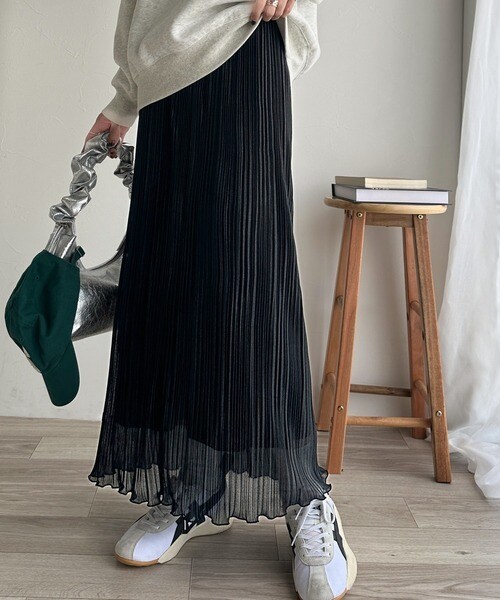 感度の高いスタイリングが叶う優秀item。ランダムプリーツ裾メロウシャイニーシアープリーツスカート／クラシカルエルフ（Classical Elf）