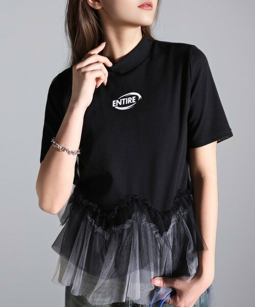 甘さの中にカジュアル要素も取り入れた1枚。チュールフリルモックネックTシャツ