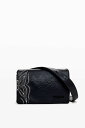 蝶の刻印が入った合成皮革のハンドバッグ/デシグアル(Desigual)