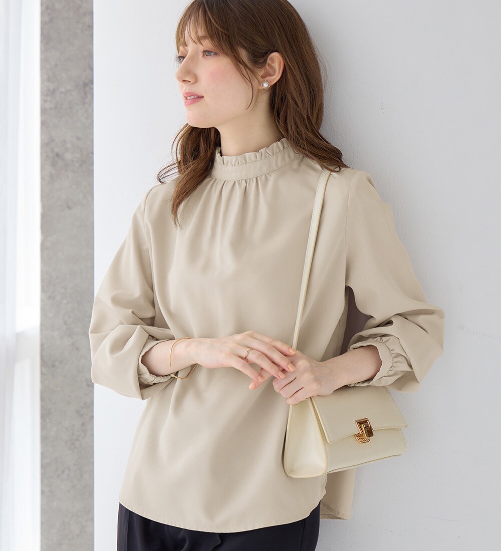 フリル衿ギャザーブラウス／アロッタ（alotta）のサムネイル