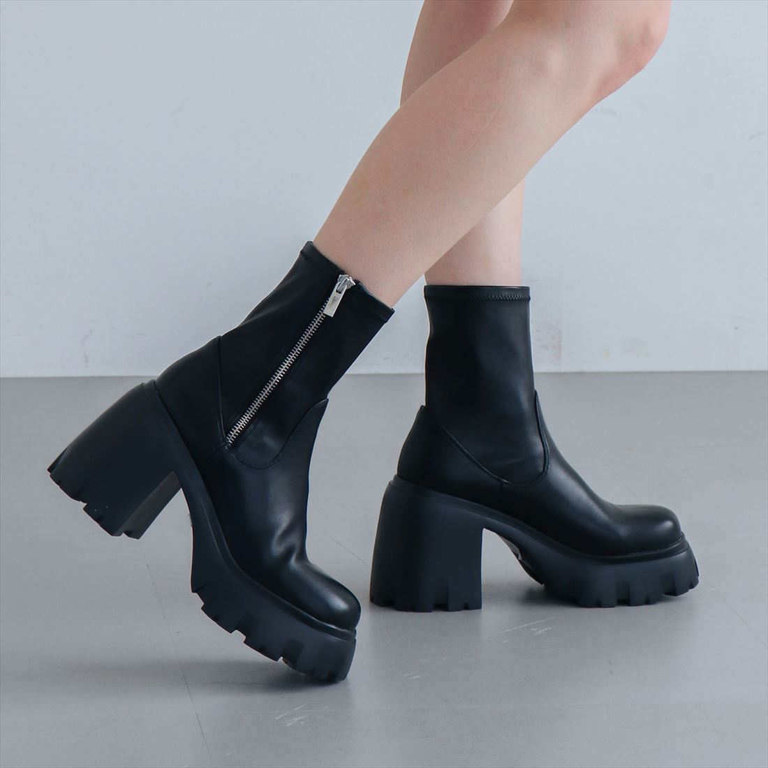 【24秋冬新作】 サイドファスナー10cm厚底ショートブーツ IX5545／EVOL（EVOL）