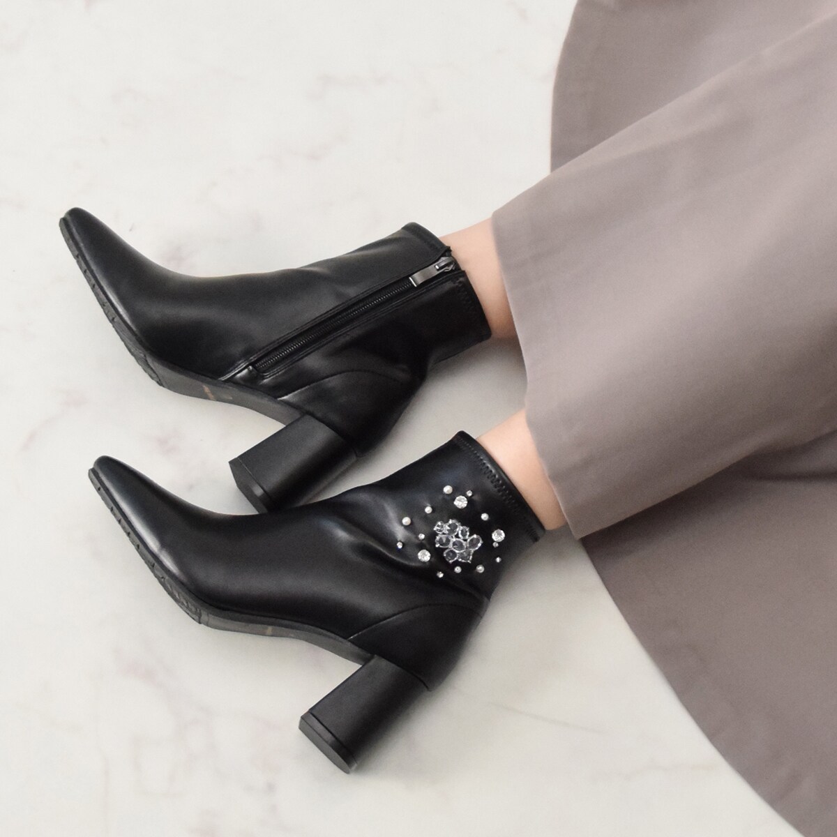 Bridget Birkin◆7cmヒール◆ビジューストレッチショートブーツ／ブリジット バーキン（Bridget Birkin）