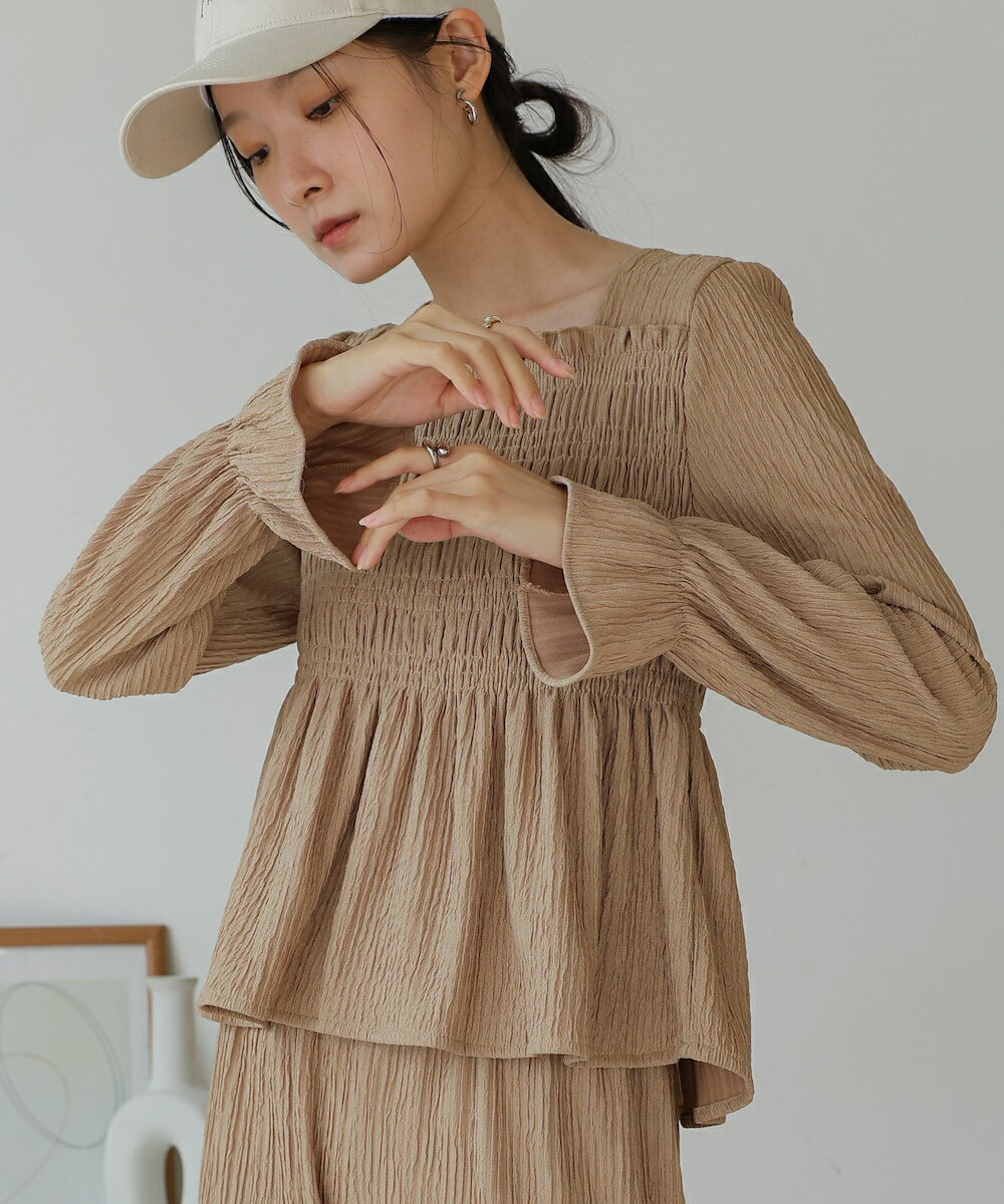 スクエアネックトップス＋リラックスパンツセットアップ／バブ（Bab）