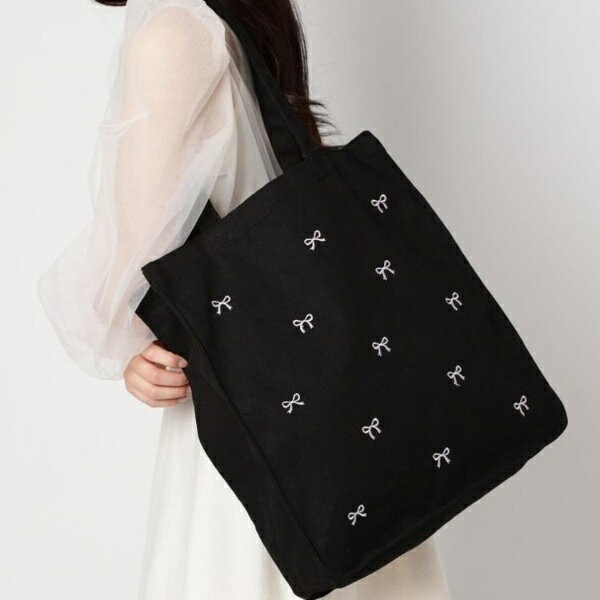 リボン刺繍キャンバストートバッグ／オーバータッシェ（Ober Tashe）