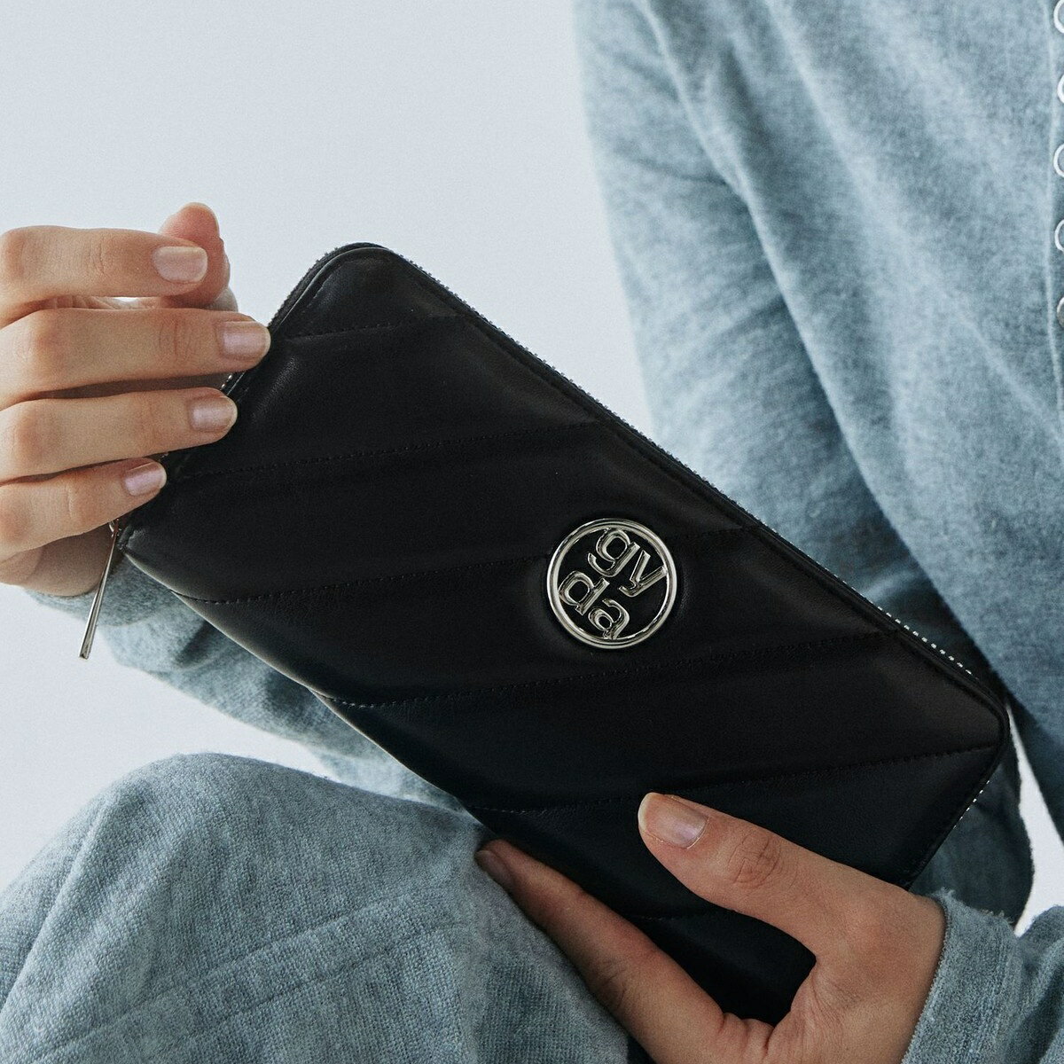 GYDA(ジェイダ)ラウンドファスナー長財布 GY-W241 キルティングメタル／ジェイダ（GYDA）