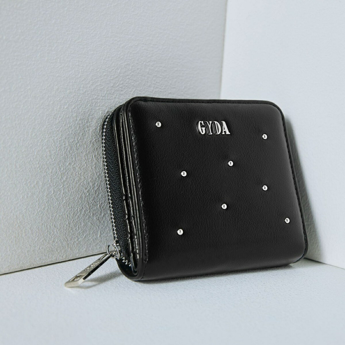 GYDA(ジェイダ)ラウンドファスナー二つ折り財布 GY-W231 スタッズ／ジェイダ（GYDA）