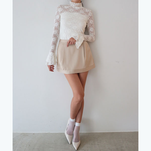 丸井（マルイ）楽天市場店のサテンタックミニスカート／アンビエント（AMBIENT）｜アングル2