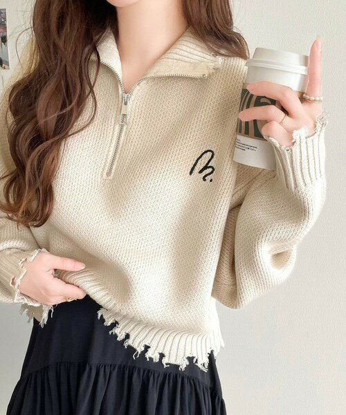 【mily bilet】Adult-cute distressed top. Damaged half-zip knit with chest embroidery / Classical Elf