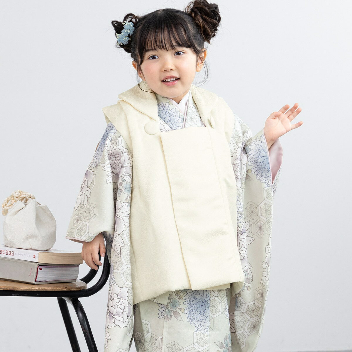 丸井(マルイ)楽天市場店の七五三 3歳 女児 被布セット／ソウビエン（SOUBIEN）｜アングル2