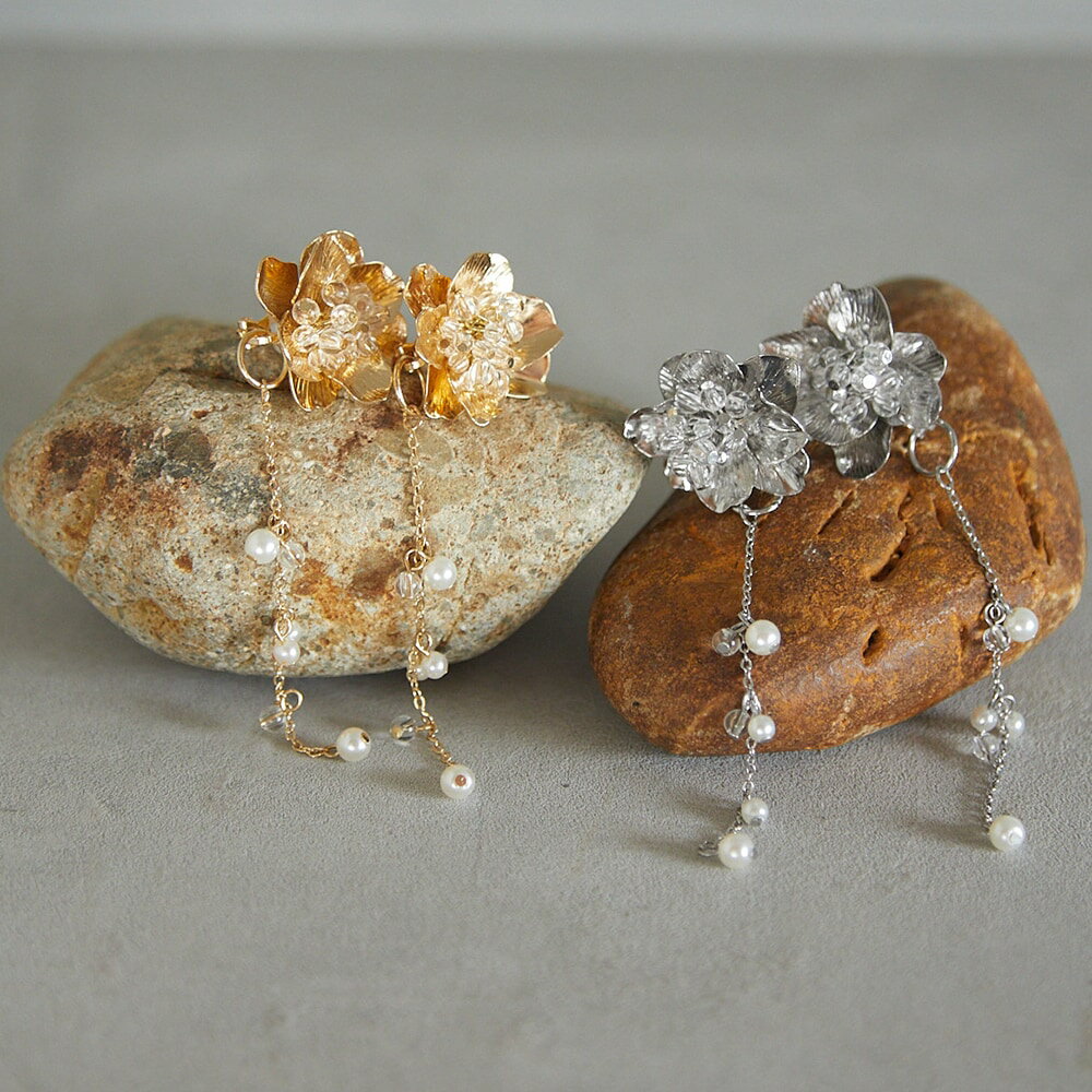 フラワーモチーフ イヤリング/結婚式/二次会/パーティー／フォルムフォルマ（form forma）