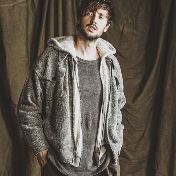 フェイクファーストレッチZIPパーカ／ノーアイディー（NO ID.）