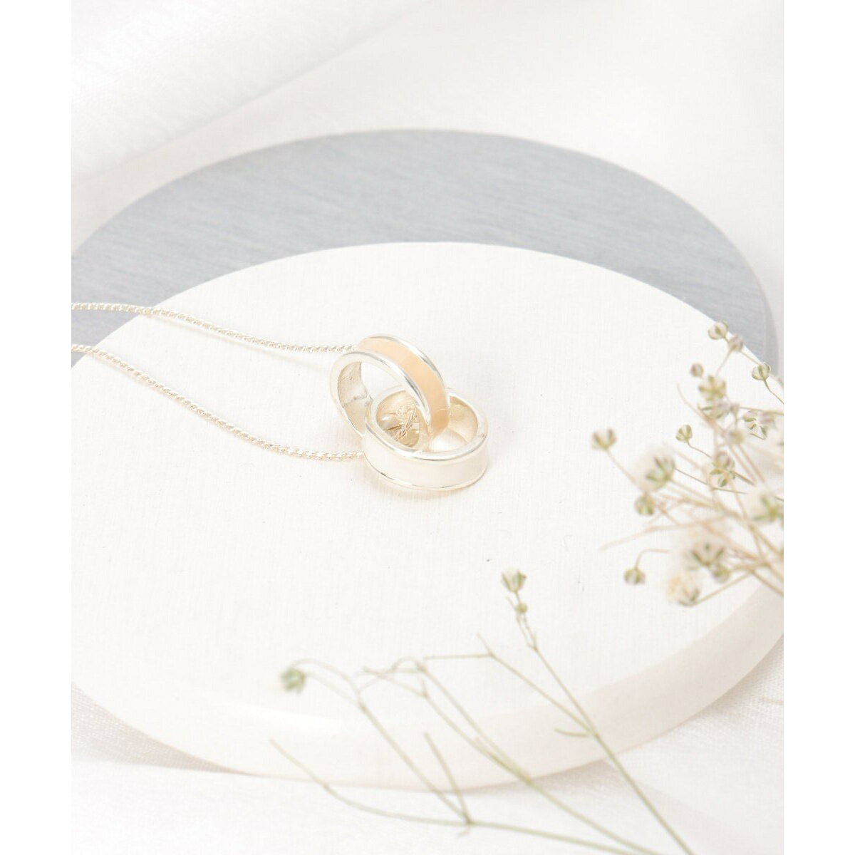 バイカラーリングネックレス／イッカ（ikka）