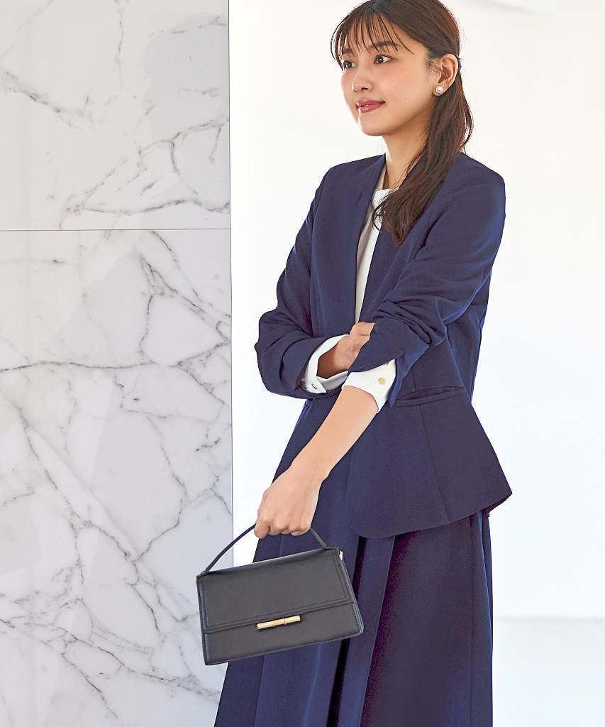 【洗える/ストレッチ】楽ちんベーシックスーツ ノーカラージャケット/タックフレアスカート／ルイルエブティック（RUIRUE BOUTIQUE） 3