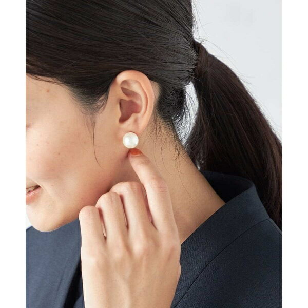 シンプルパール調ピアス／アー・ヴェ・ヴェ（a.v.v）
