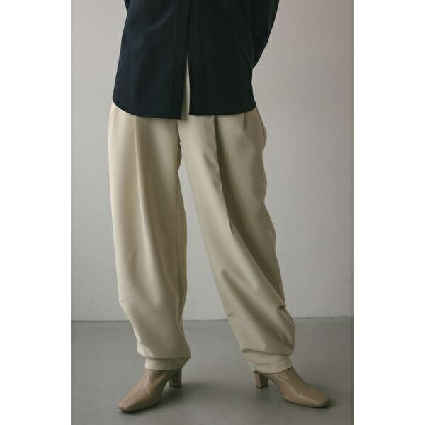 ハイウエストタックフォルムパンツ／スタイルミキサー（STYLEMIXER）