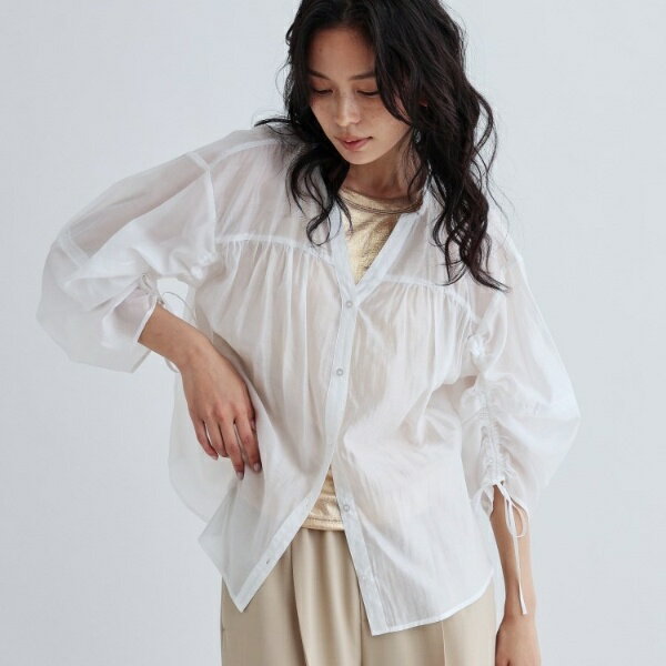 袖シャーリングシアーローンブラウス／ギャレスト（GALLEST）