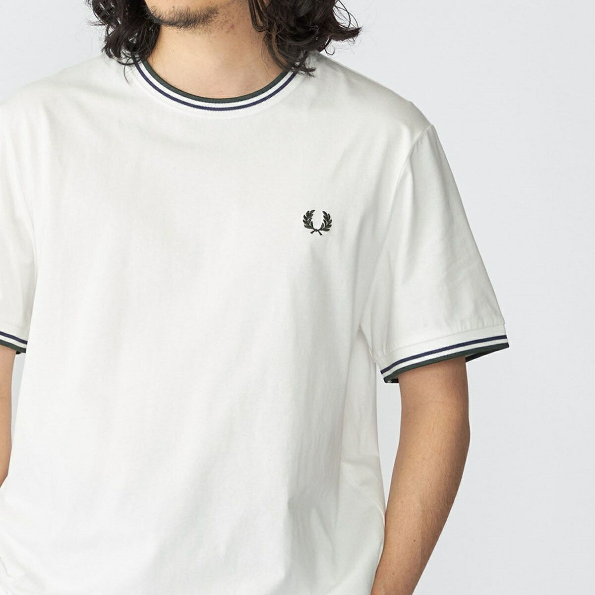 【SHIPS別注】FRED PERRY: M1588 TWIN TIPPED Tシャツ／シップス（SHIPS）