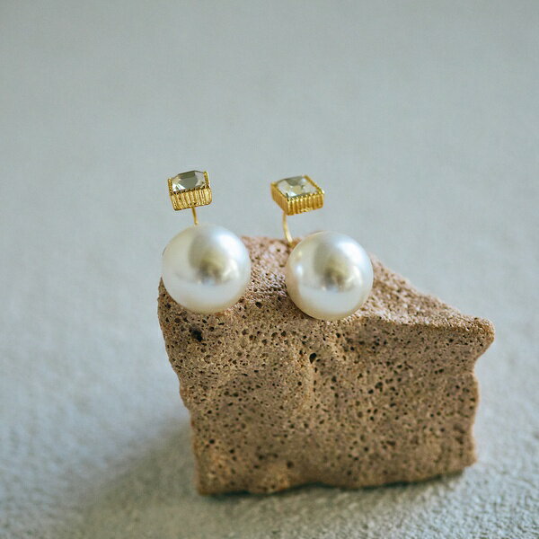 パールキャッチピアス／オーディア ミューズ（Audie a Muses）
